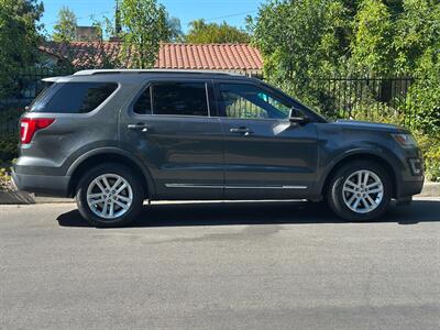2016 Ford Explorer XLT - Photo 7 - Valley Village, CA 91607