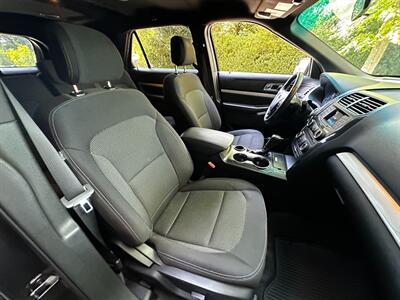 2016 Ford Explorer XLT - Photo 34 - Valley Village, CA 91607