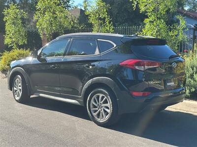 2017 Hyundai Tucson SE - Photo 25 - Valley Village, CA 91607