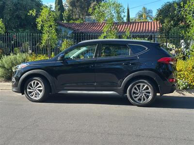 2017 Hyundai Tucson SE - Photo 6 - Valley Village, CA 91607
