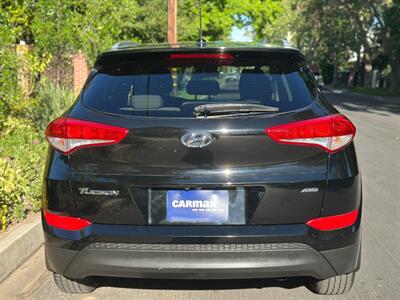 2017 Hyundai Tucson SE - Photo 14 - Valley Village, CA 91607