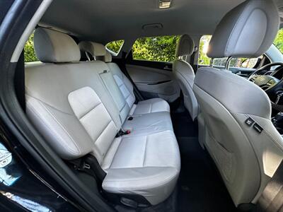 2017 Hyundai Tucson SE - Photo 43 - Valley Village, CA 91607