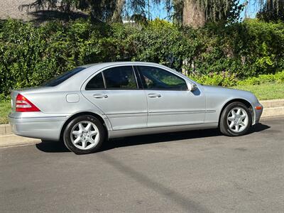 2003 Mercedes-Benz C 240 4MATIC   - Photo 10 - Valley Village, CA 91607