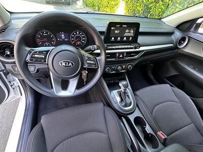 2020 Kia Forte LXS   - Photo 19 - Valley Village, CA 91607