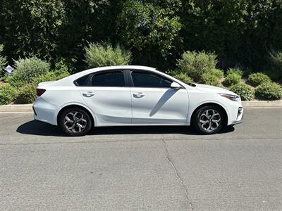 2020 Kia Forte LXS   - Photo 11 - Valley Village, CA 91607