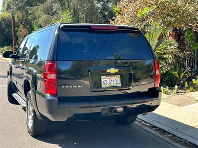 2011 Chevrolet Suburban LT   - Photo 6 - Valley Village, CA 91607