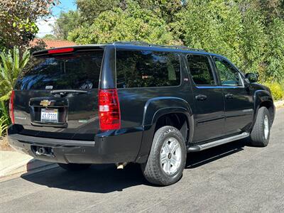 2011 Chevrolet Suburban LT   - Photo 9 - Valley Village, CA 91607