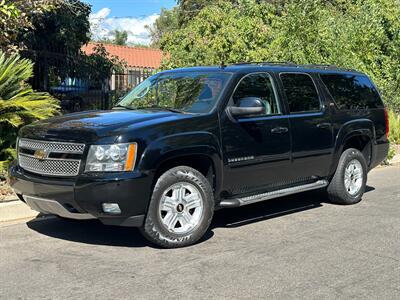 2011 Chevrolet Suburban LT   - Photo 3 - Valley Village, CA 91607