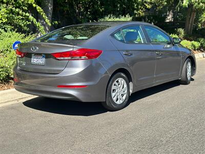 2018 Hyundai ELANTRA SE   - Photo 8 - Valley Village, CA 91607