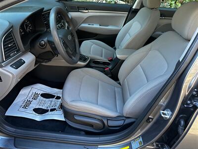 2018 Hyundai ELANTRA SE   - Photo 21 - Valley Village, CA 91607