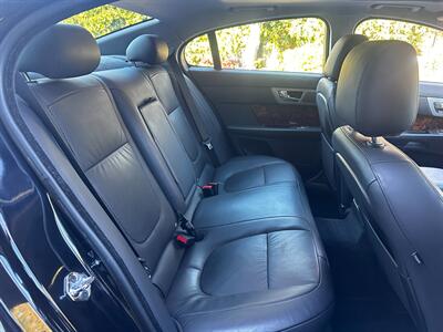 2010 Jaguar XF Premium   - Photo 27 - Valley Village, CA 91607