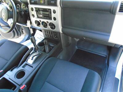 2008 Toyota FJ Cruiser   - Photo 23 - Valley Village, CA 91607