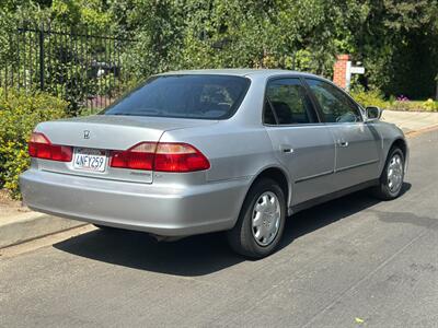 2000 Honda Accord LX - Photo 8 - Valley Village, CA 91607
