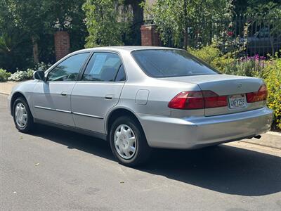 2000 Honda Accord LX - Photo 6 - Valley Village, CA 91607