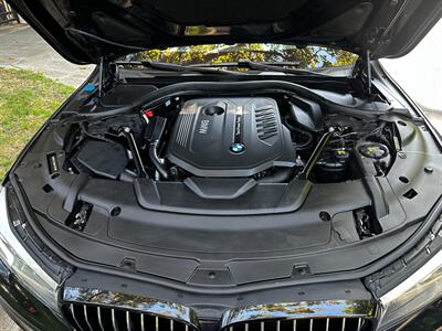 2017 BMW 740i   - Photo 62 - Valley Village, CA 91607
