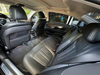 2017 BMW 740i   - Photo 41 - Valley Village, CA 91607