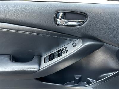 2011 Nissan Altima 2.5 SL   - Photo 20 - Valley Village, CA 91607