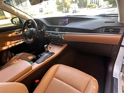 2018 Lexus ES 350   - Photo 34 - Valley Village, CA 91607