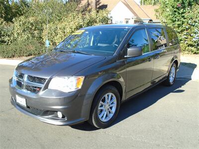 2018 Dodge Grand Caravan SXT   - Photo 2 - Valley Village, CA 91607