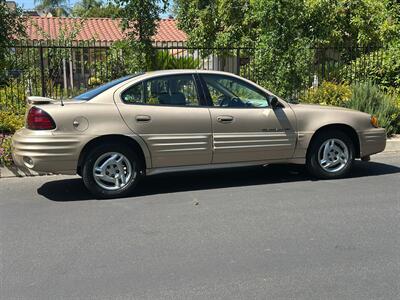 2002 Pontiac Grand Am SE   - Photo 11 - Valley Village, CA 91607