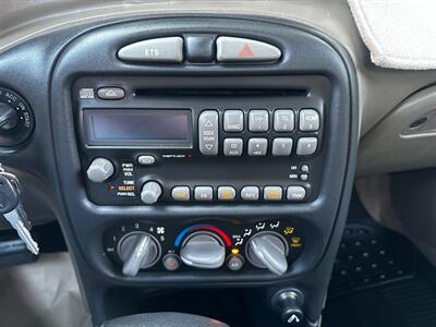 2002 Pontiac Grand Am SE   - Photo 45 - Valley Village, CA 91607