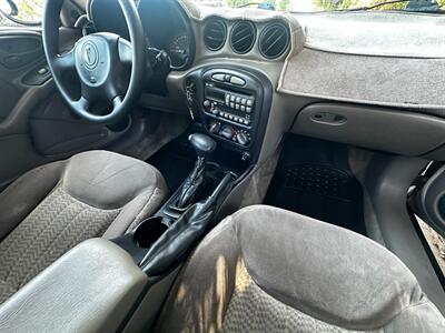 2002 Pontiac Grand Am SE   - Photo 42 - Valley Village, CA 91607
