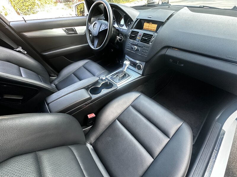 2010 Mercedes-Benz C-Class C300 Luxury - Photo 41