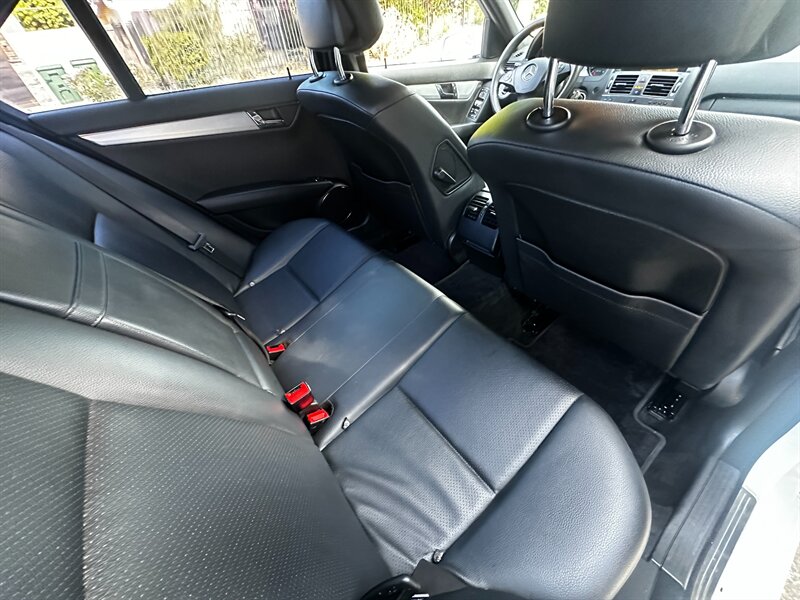 2010 Mercedes-Benz C-Class C300 Luxury - Photo 37