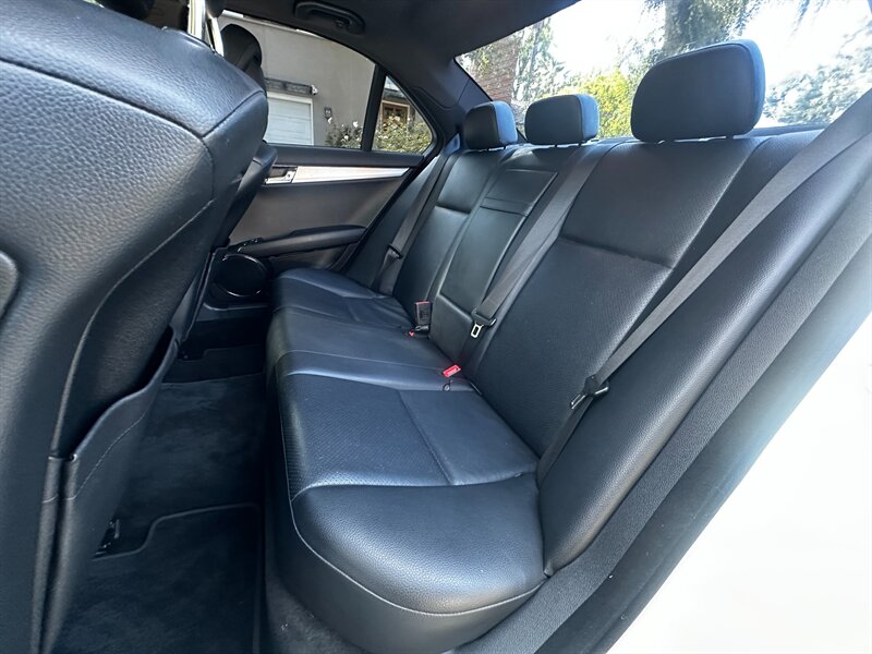 2010 Mercedes-Benz C-Class C300 Luxury - Photo 31