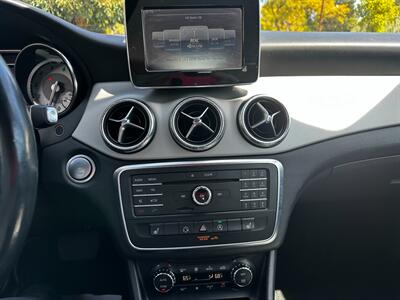 2015 Mercedes-Benz CLA 250   - Photo 24 - Valley Village, CA 91607