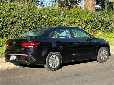 2021 Kia Rio S   - Photo 23 - Valley Village, CA 91607