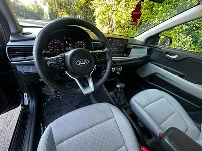 2021 Kia Rio S   - Photo 37 - Valley Village, CA 91607