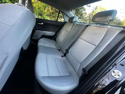 2021 Kia Rio S   - Photo 40 - Valley Village, CA 91607