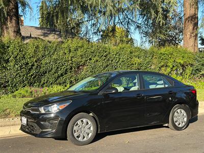 2021 Kia Rio S   - Photo 2 - Valley Village, CA 91607