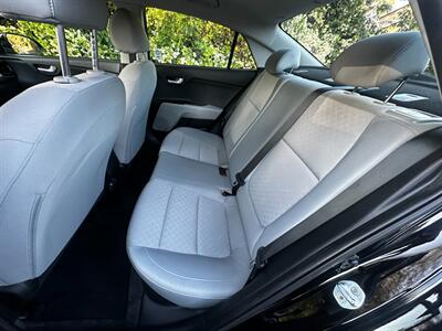 2021 Kia Rio S   - Photo 39 - Valley Village, CA 91607