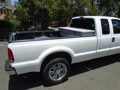 2005 Ford F-250 Super Duty Lariat   - Photo 9 - Valley Village, CA 91607