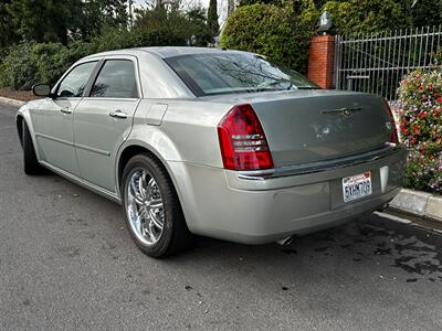 2006 Chrysler 300 C   - Photo 6 - Valley Village, CA 91607