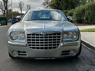 2006 Chrysler 300 C   - Photo 13 - Valley Village, CA 91607