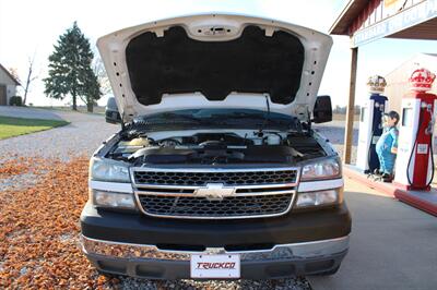 2005 Chevrolet Silverado 2500 Work Truck 2dr Standard Cab Work Truck   - Photo 14 - Maxwell, IN 46154