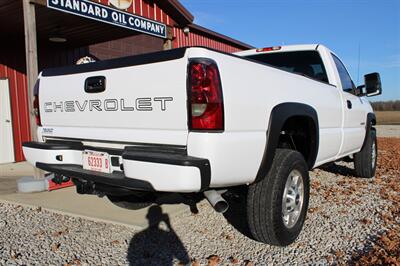 2005 Chevrolet Silverado 2500 Work Truck 2dr Standard Cab Work Truck   - Photo 22 - Maxwell, IN 46154