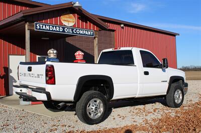 2005 Chevrolet Silverado 2500 Work Truck 2dr Standard Cab Work Truck   - Photo 8 - Maxwell, IN 46154