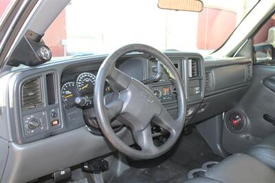 2005 Chevrolet Silverado 2500 Work Truck 2dr Standard Cab Work Truck   - Photo 41 - Maxwell, IN 46154