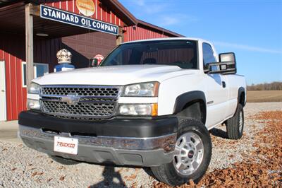 2005 Chevrolet Silverado 2500 Work Truck 2dr Standard Cab Work Truck   - Photo 33 - Maxwell, IN 46154