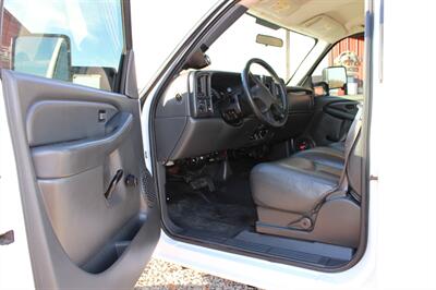 2005 Chevrolet Silverado 2500 Work Truck 2dr Standard Cab Work Truck   - Photo 40 - Maxwell, IN 46154