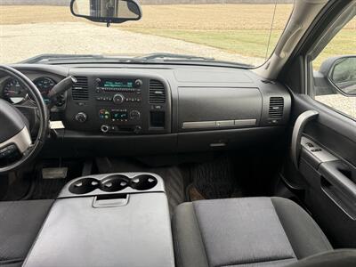 2010 GMC Sierra 1500 SLE   - Photo 28 - Shirley, IN 47384