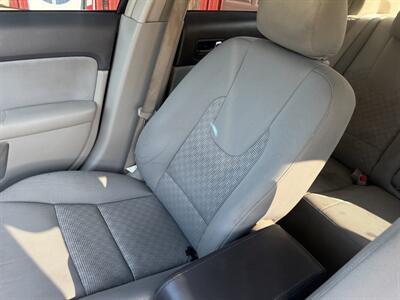 2010 Ford Fusion SE   - Photo 17 - Shirley, IN 47384
