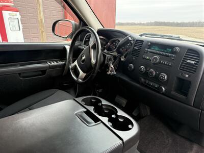 2010 Chevrolet Silverado 1500 LT   - Photo 18 - Shirley, IN 47384