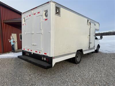 2006 Chevrolet Express 3500   - Photo 14 - Maxwell, IN 46154