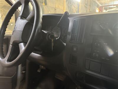 2006 Chevrolet Express 3500   - Photo 18 - Maxwell, IN 46154