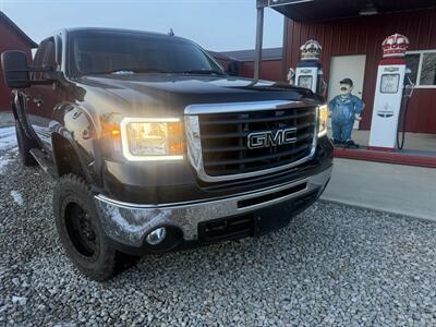 2009 GMC Sierra 2500 SLE - Photo 4 - Shirley, IN 47384